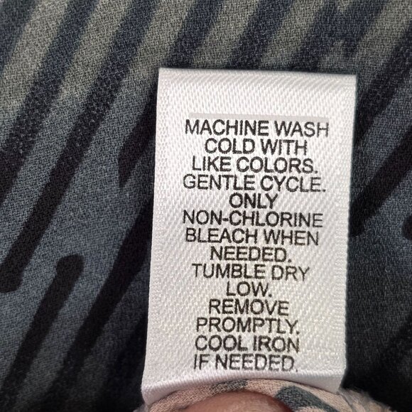 Womens Cato Grey & Pink Striped Blouse Roll-Tab Sleeve 100% Polyester Size XL - Picture 5 of 9